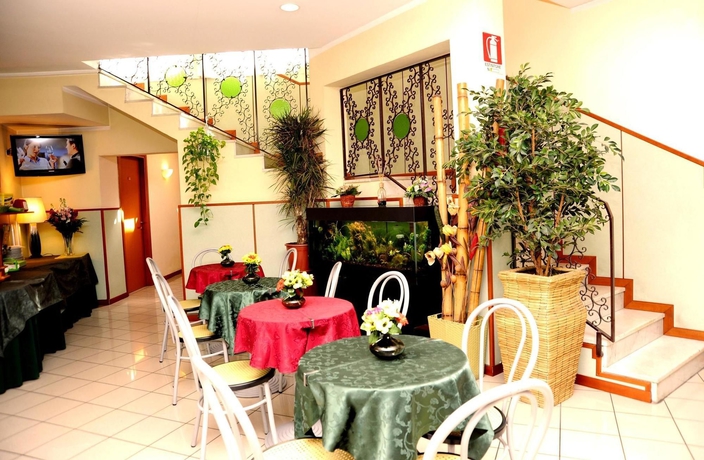 Imagen del bar/restaurante del Hotel San Siro Fiera. Foto 3