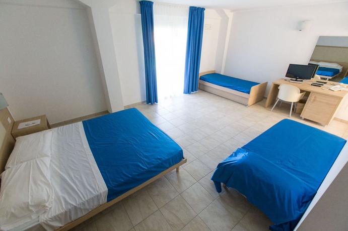 Imagen de la habitación del Hotel San Teodoro. Foto 5