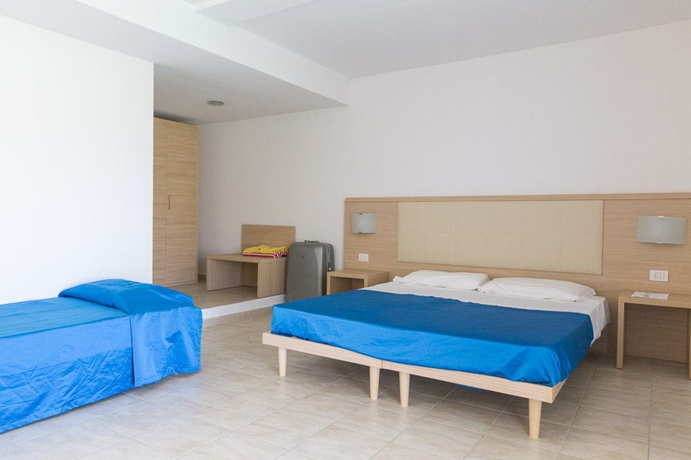 Imagen de la habitación del Hotel San Teodoro. Foto 11