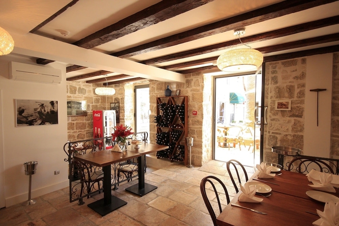 Imagen del bar/restaurante del Hotel San Teodoro, Korcula. Foto 6