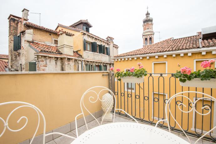 Imagen general del Hotel San Teodoro Palace - Luxury Apartments. Foto 4