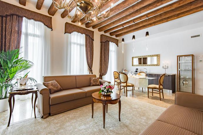 Imagen general del Hotel San Teodoro Palace - Luxury Apartments. Foto 8