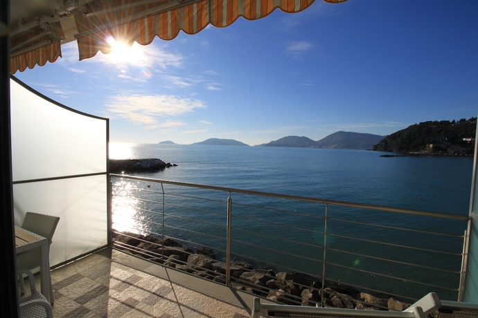 Imagen de la habitación del Hotel San Terenzo. Foto 14