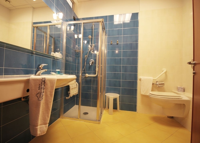 Imagen de la habitación del Hotel San Terenzo. Foto 17