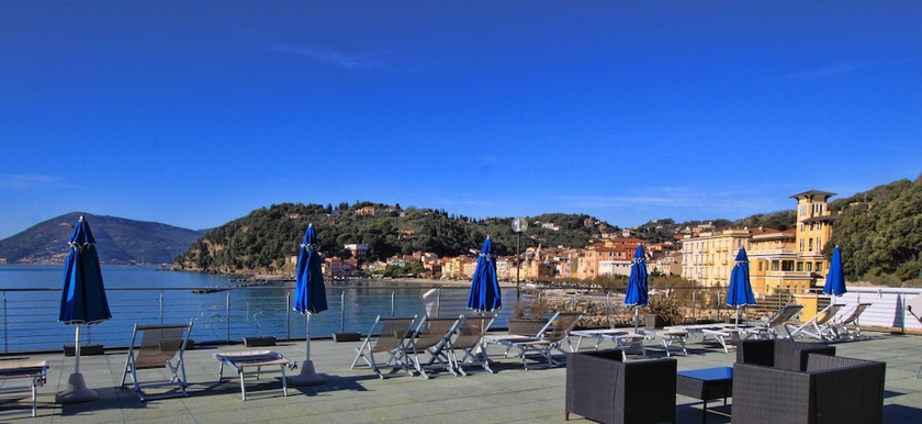 Imagen de los interiores del Hotel San Terenzo. Foto 19