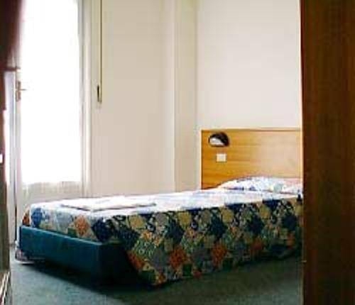 Imagen de la habitación del Hotel San Tomaso. Foto 2