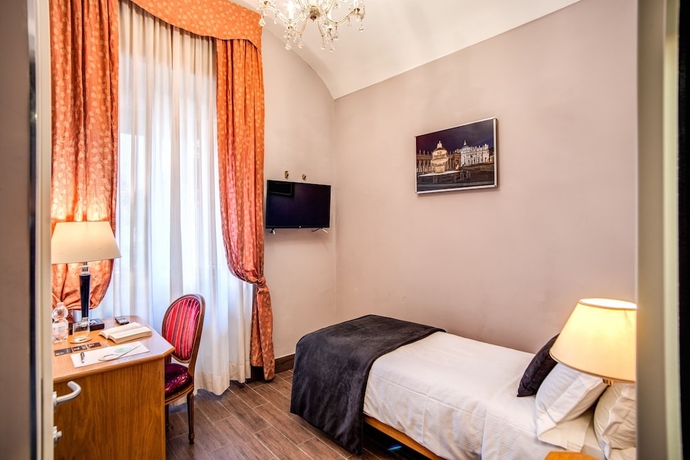 Imagen de la habitación del Hotel San Valentino, Roma. Foto 10