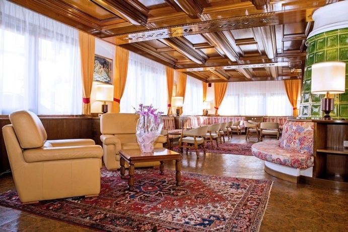 Imagen de los interiores del Hotel San Valier. Foto 8