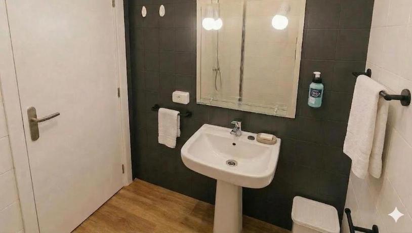 Imagen de la habitación del Hotel San Vicente, Conil de la Frontera. Foto 5