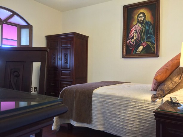 Imagen de la habitación del Hotel San Xavier. Foto 2