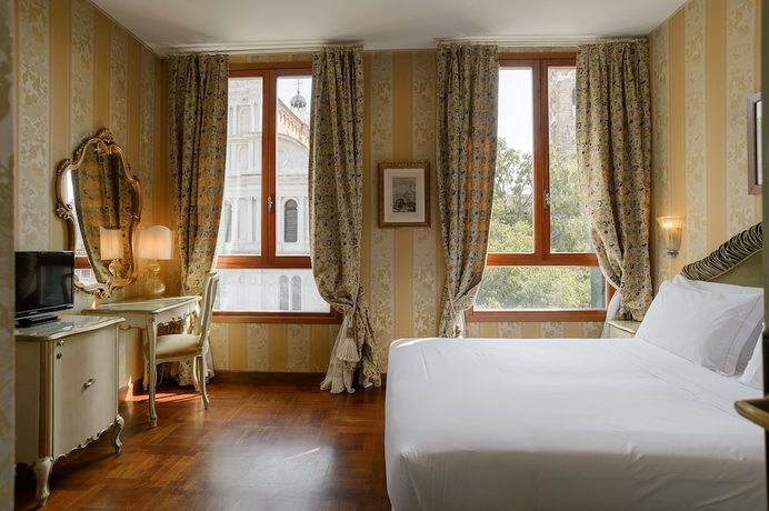 Imagen de la habitación del Hotel San Zaccaria. Foto 8