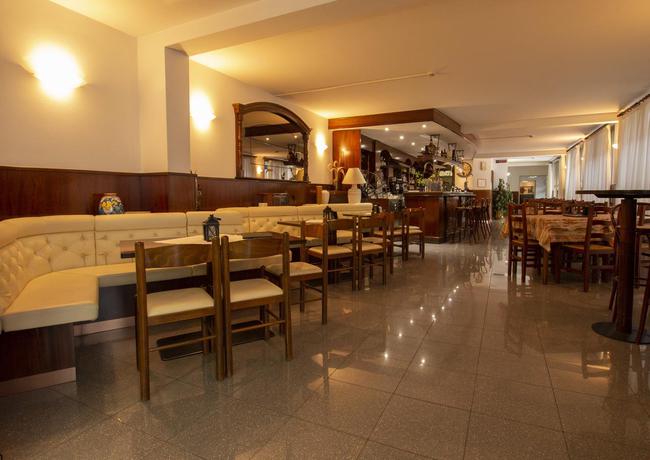 Imagen del bar/restaurante del Hotel San Zeno. Foto 5