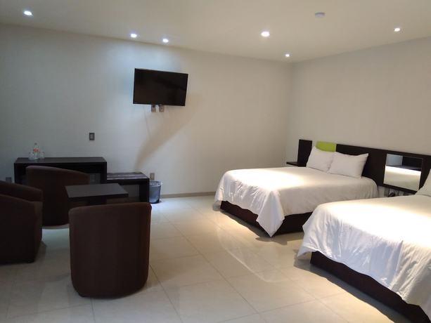 Imagen de la habitación del Hotel SanJo. Foto 14