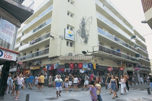 Imagen de los exteriores del Hotel SanMarti. Foto 2