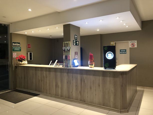 Imagen de los interiores del Hotel SanThiago. Foto 16