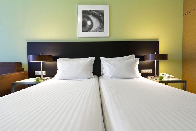 Imagen de la habitación del Hotel Sana Capitol. Foto 9