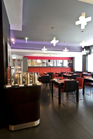 Imagen del bar/restaurante del Hotel Sana Capitol. Foto 3