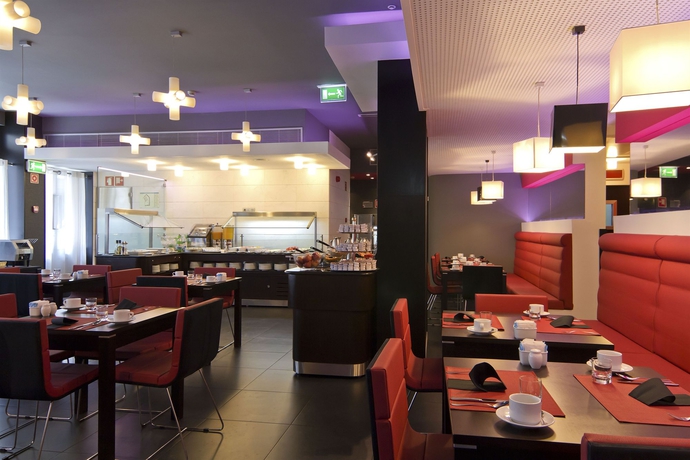 Imagen del bar/restaurante del Hotel Sana Capitol. Foto 7