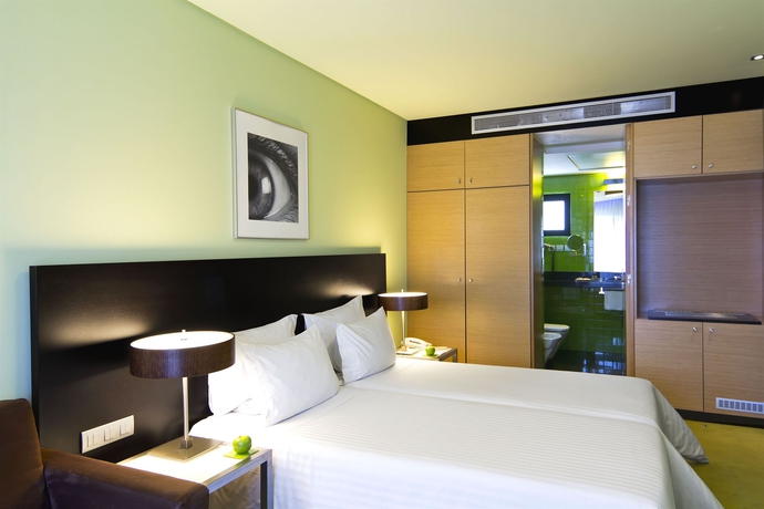 Imagen de la habitación del Hotel Sana Capitol. Foto 13