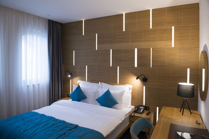 Imagen de la habitación del Hotel Sana. Foto 15