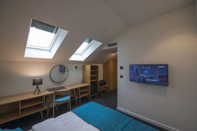 Imagen de la habitación del Hotel Sana. Foto 17