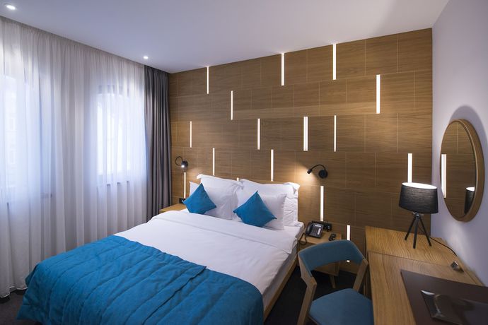 Imagen de la habitación del Hotel Sana. Foto 18