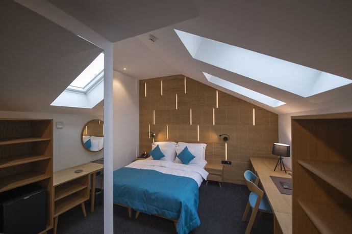 Imagen de la habitación del Hotel Sana. Foto 19