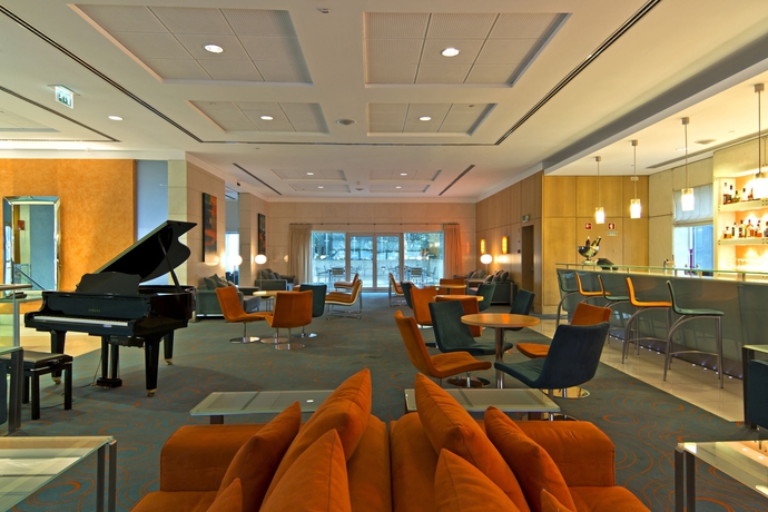 Imagen del bar/restaurante del Hotel Sana Malhoa. Foto 6