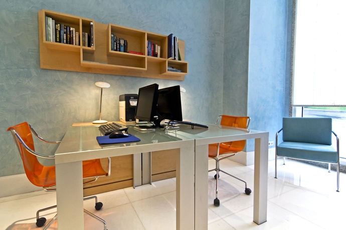 Imagen de los interiores del Hotel Sana Malhoa. Foto 16