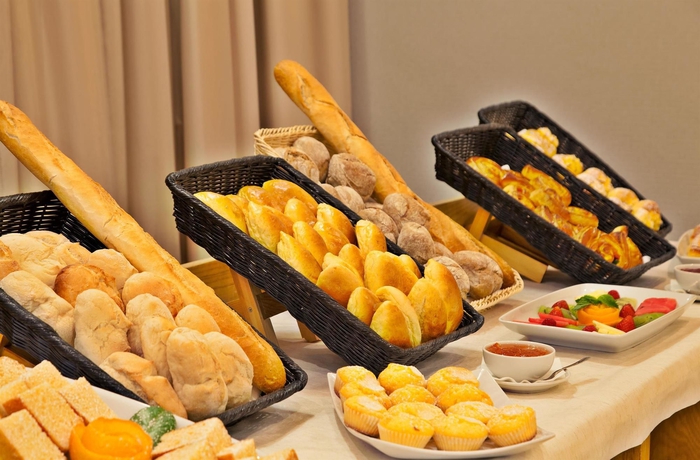 Imagen del bar/restaurante del Hotel Sana Reno. Foto 5