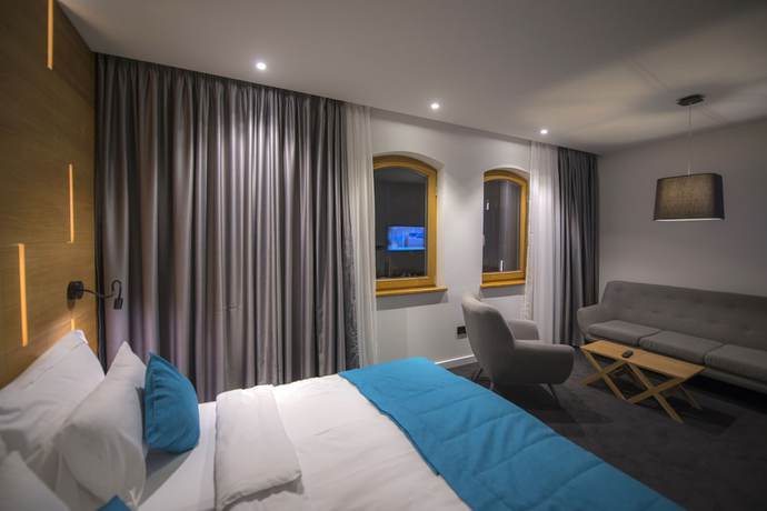Imagen de la habitación del Hotel Sana, Sarajevo. Foto 9