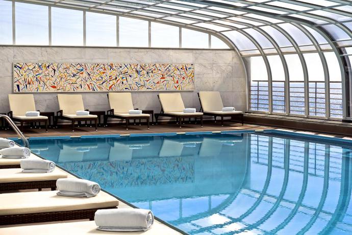 Imagen de la piscina del Hotel Sana Sesimbra. Foto 19