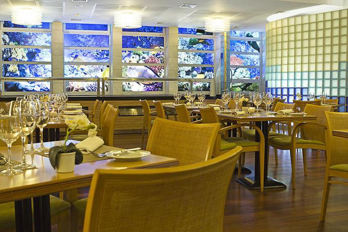 Imagen del bar/restaurante del Hotel Sana Sesimbra. Foto 2