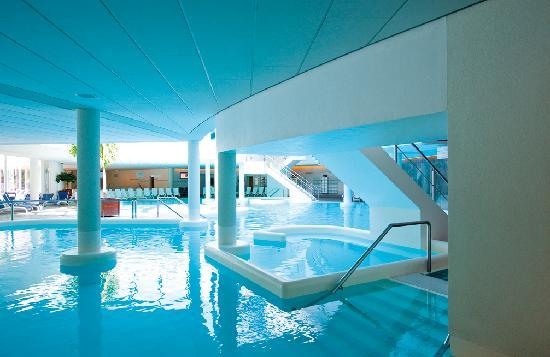 Imagen de la piscina del Hotel Sanadome and Spa Nijmegen. Foto 6