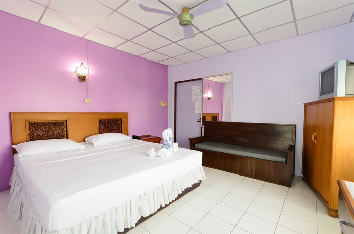 Imagen de la habitación del Hotel Sananwan Palace. Foto 6