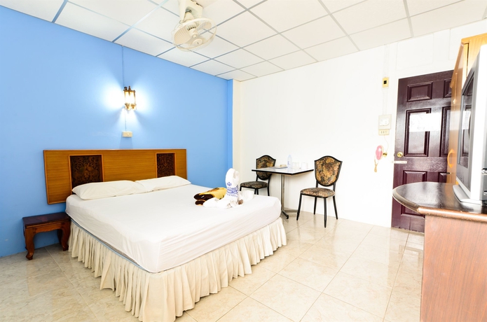 Imagen de la habitación del Hotel Sananwan Palace. Foto 7