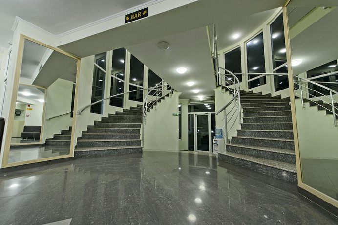 Imagen de los interiores del Hotel Sanapiro. Foto 20