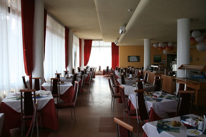 Imagen del bar/restaurante del Hotel Sanatorium Dunes. Foto 5