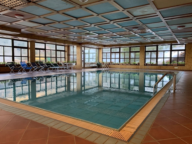Imagen de la piscina del Hotel Sancamillo. Foto 18