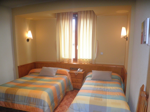 Imagen de la habitación del Hotel Sanchez. Foto 9