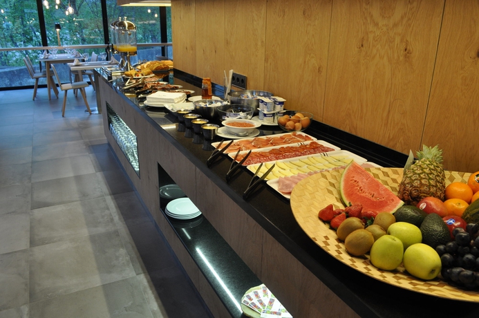 Imagen del bar/restaurante del Hotel Sanchez. Foto 3