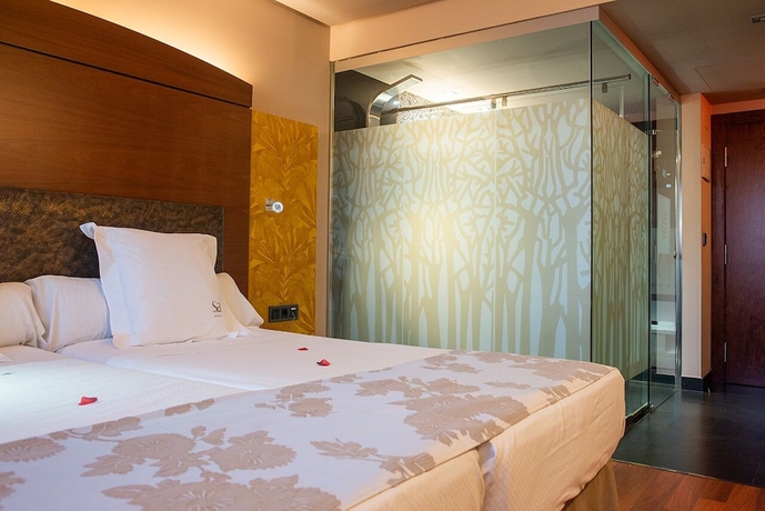 Imagen de la habitación del Hotel Sancho Abarca. Foto 2