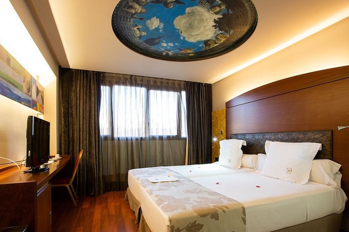 Imagen de la habitación del Hotel Sancho Abarca. Foto 9