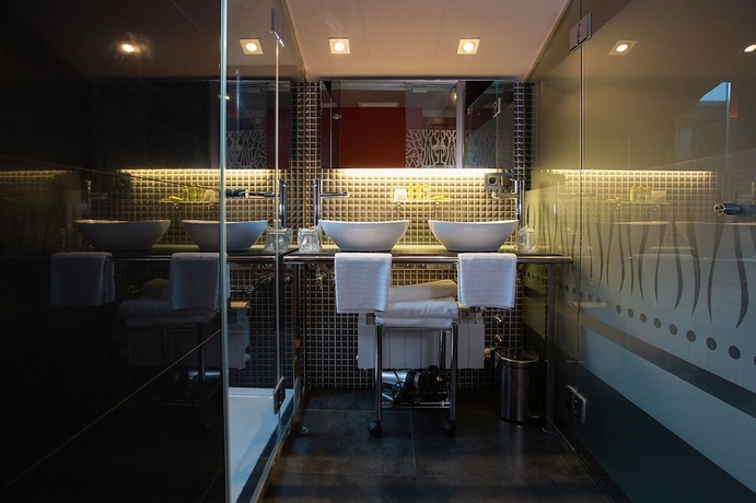 Imagen de la habitación del Hotel Sancho Abarca. Foto 18