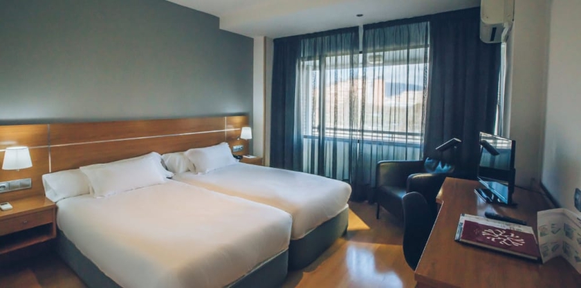 Imagen de la habitación del Hotel Sancho Ramirez. Foto 2