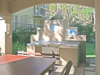 Imagen de los exteriores del Hotel Sanctuary Lake Apartments. Foto 5