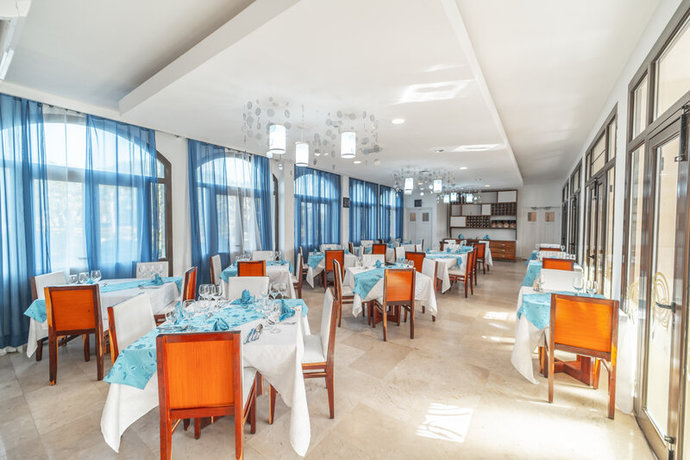 Imagen del bar/restaurante del Hotel Sanctuary Santa Lucia. Foto 2