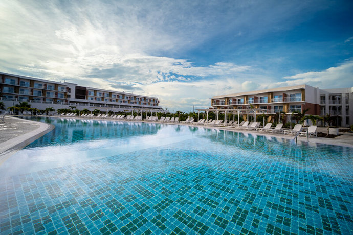Imagen de la piscina del Hotel Sanctuary White Sands. Foto 11