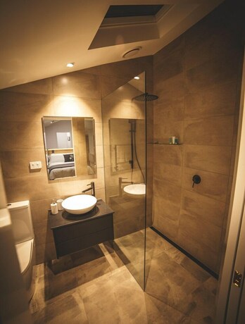Imagen de la habitación del Hotel Sanctum Boutique Apartments. Foto 10