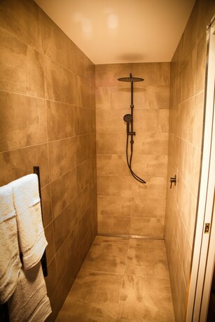 Imagen de la habitación del Hotel Sanctum Boutique Apartments. Foto 15